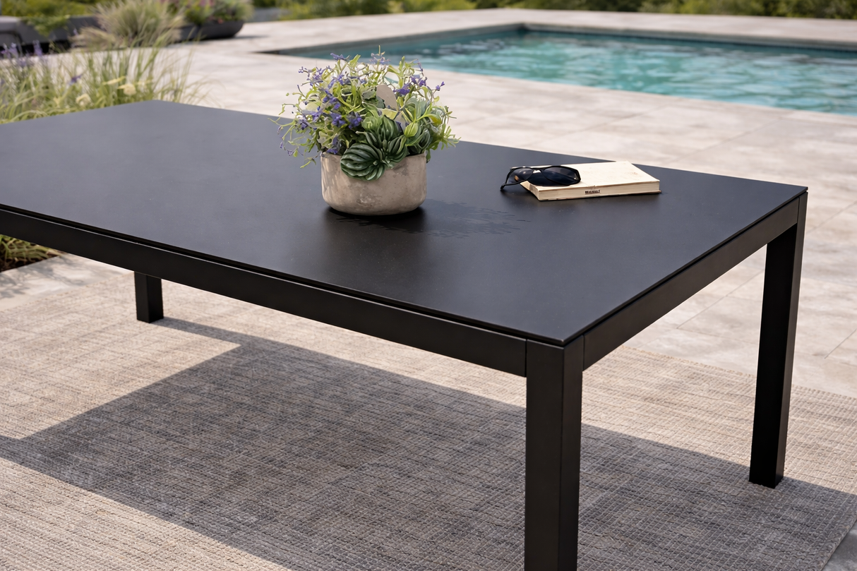 Table Extérieure Renaissance 40 x 80 Noir – Dessus en Verre Trempé