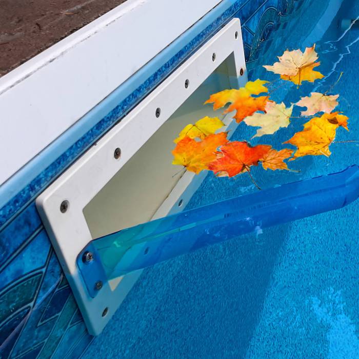 O'dflecteur ramasse feuille dans la piscine