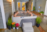 Spa 5 Places Freeflow Excursion Premier – Coque Arctic White Cabinet Charcoal