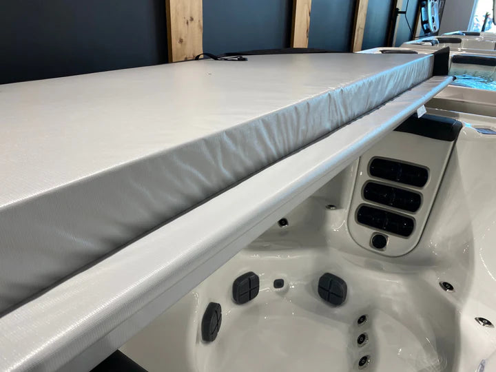 Couvercle de Spa Cal Spas 93" x 93" – Isolation Supérieure | Fabriqué au Canada