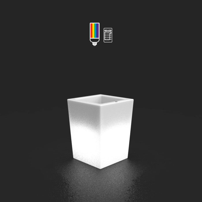 Haus Lux – Éclairage LED Multicolore | Luminaire Design Moderne pour Terrasse et Piscine