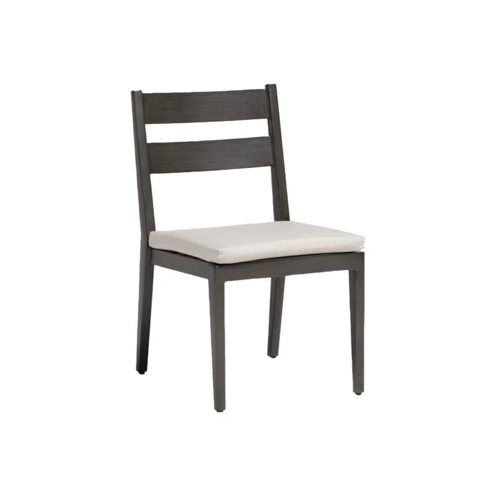 Ensemble de salle à manger extérieur Ratana en liquidation – Table extensible Mezo et 8 chaises Lucia Ash Grey