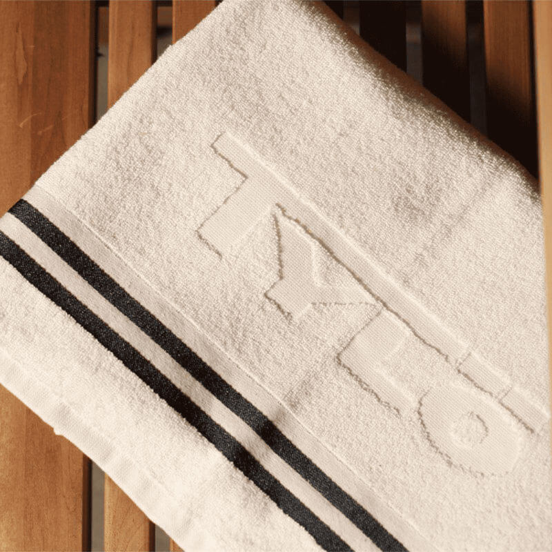 Serviette de Bain Tylö – 100 % Coton Premium Blanc et Bleu Marin